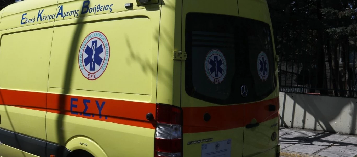 Καρδίτσα: Ηλικιωμένος υπό την επήρεια αλκοόλ άρχισε να γκρεμίζει τις βιτρίνες καταστημάτων